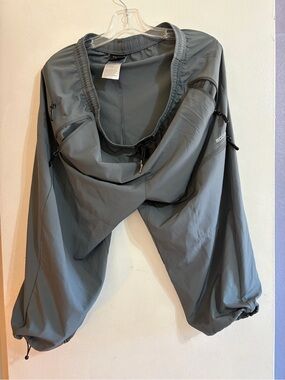 Women’s Mocoly Gray TechNylon Cargo Capris